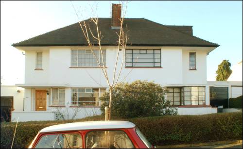 06-8 Hutchings Walk
